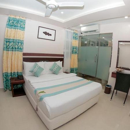 The White Harp Beach Hotel Malé Exterior foto