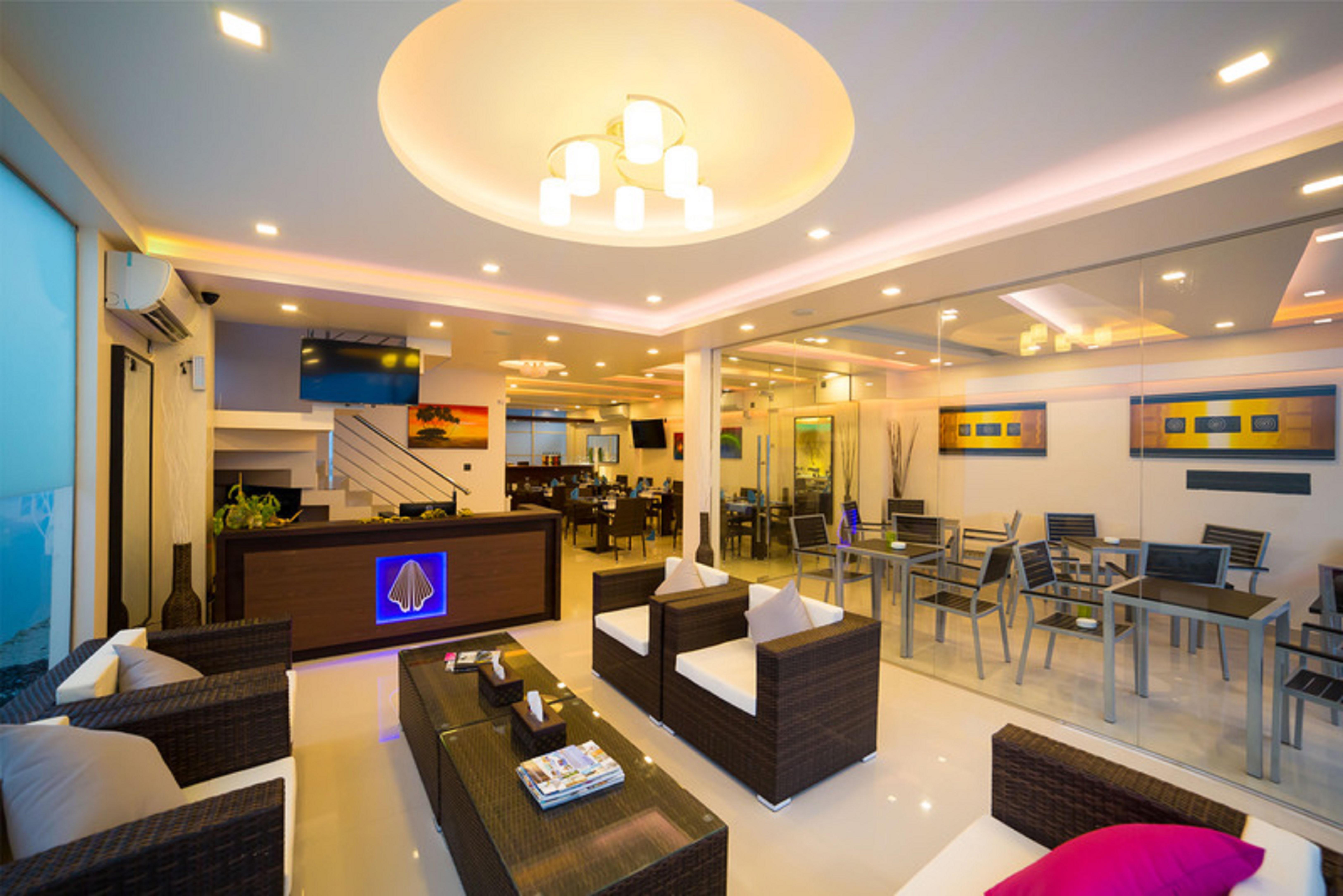 The White Harp Beach Hotel Malé Exterior foto
