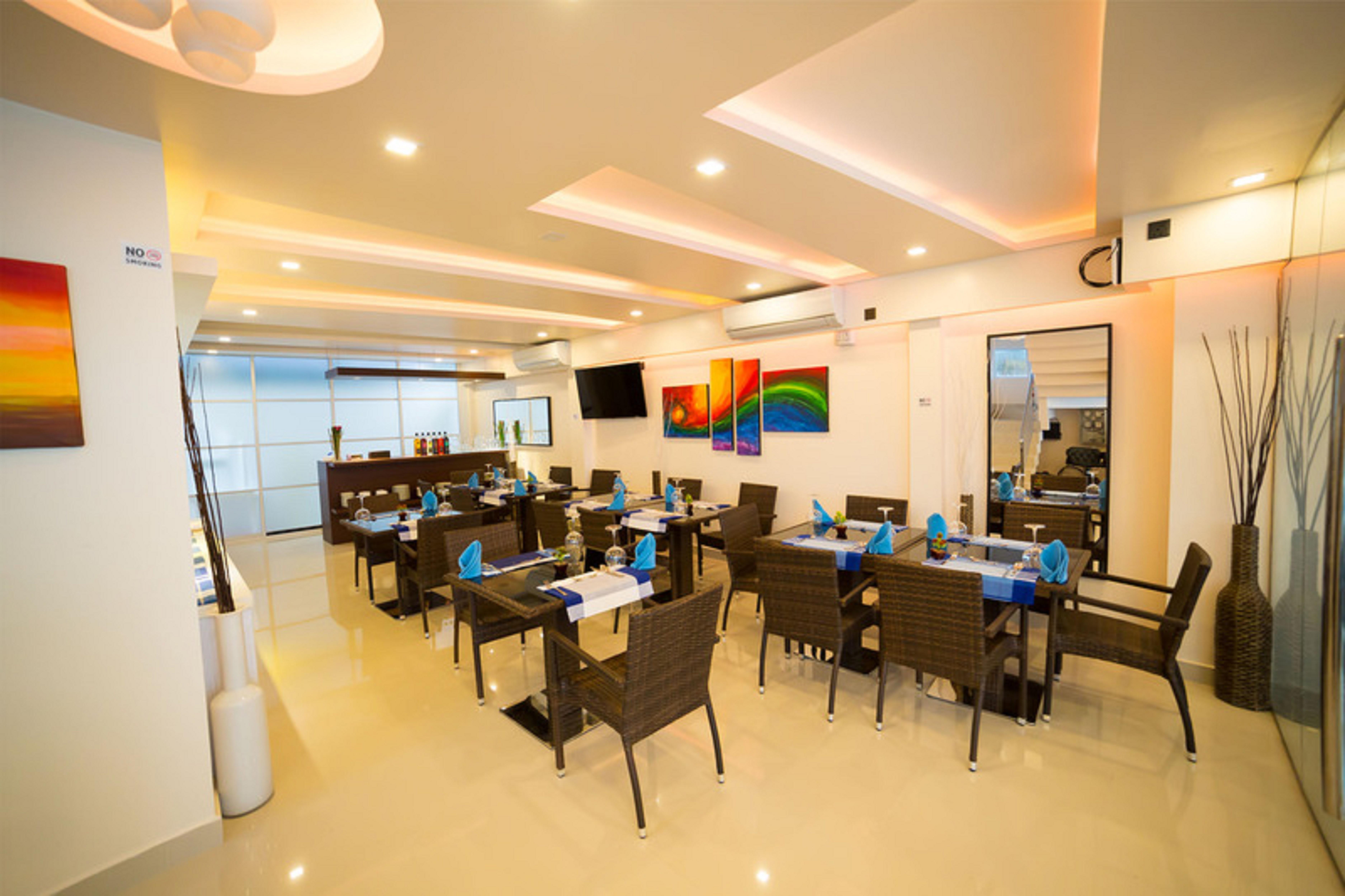 The White Harp Beach Hotel Malé Exterior foto