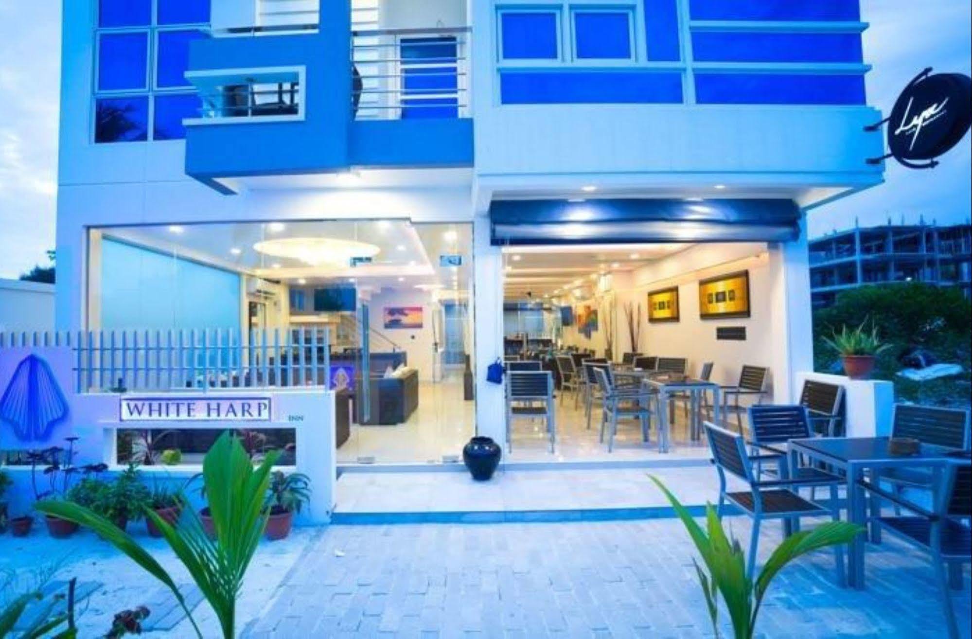 The White Harp Beach Hotel Malé Exterior foto